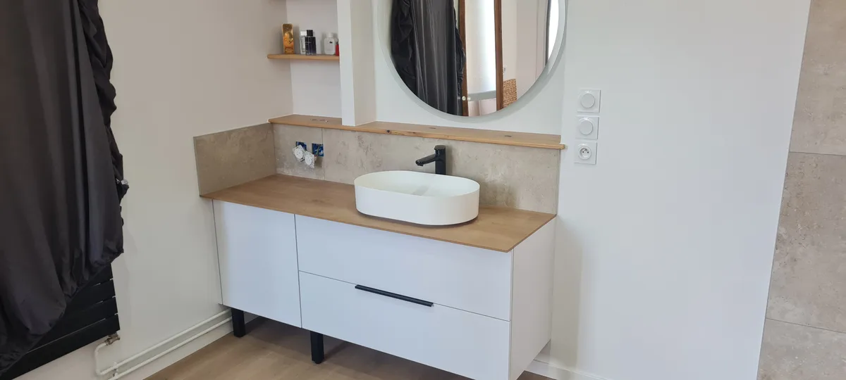 Niche douche carrelée salle de bain Roost-Warendin